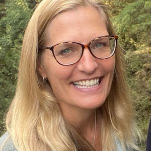 Meet your Posher, Neerava